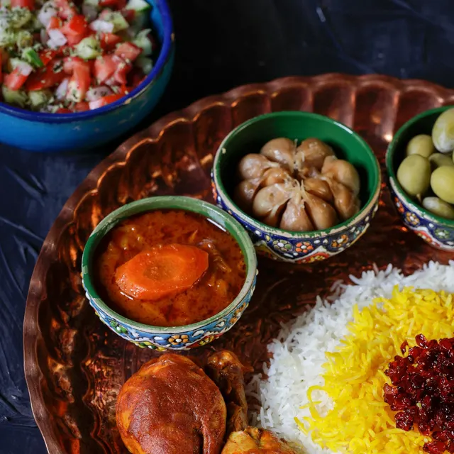 زرشک‌پلو با مرغ